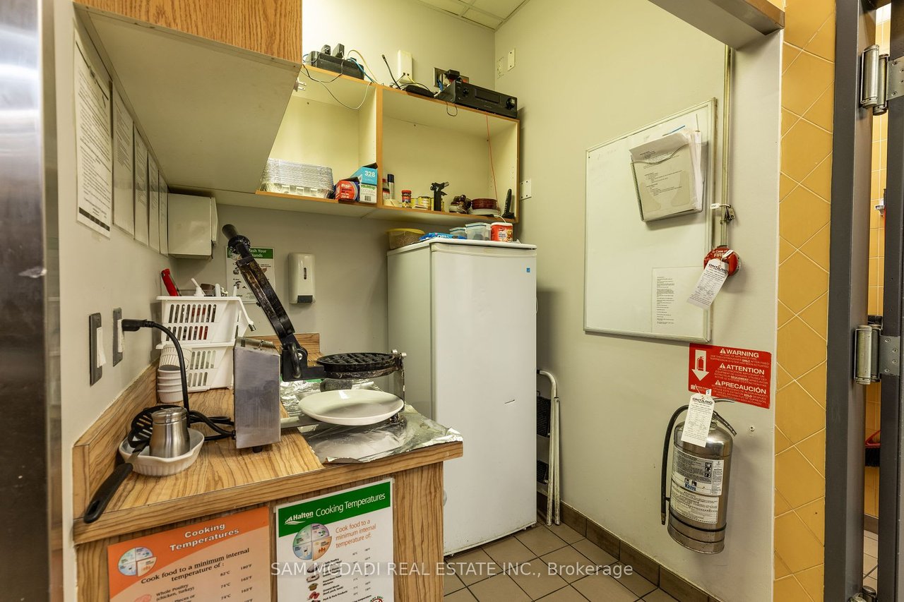 2501 Prince Michael Dr #6