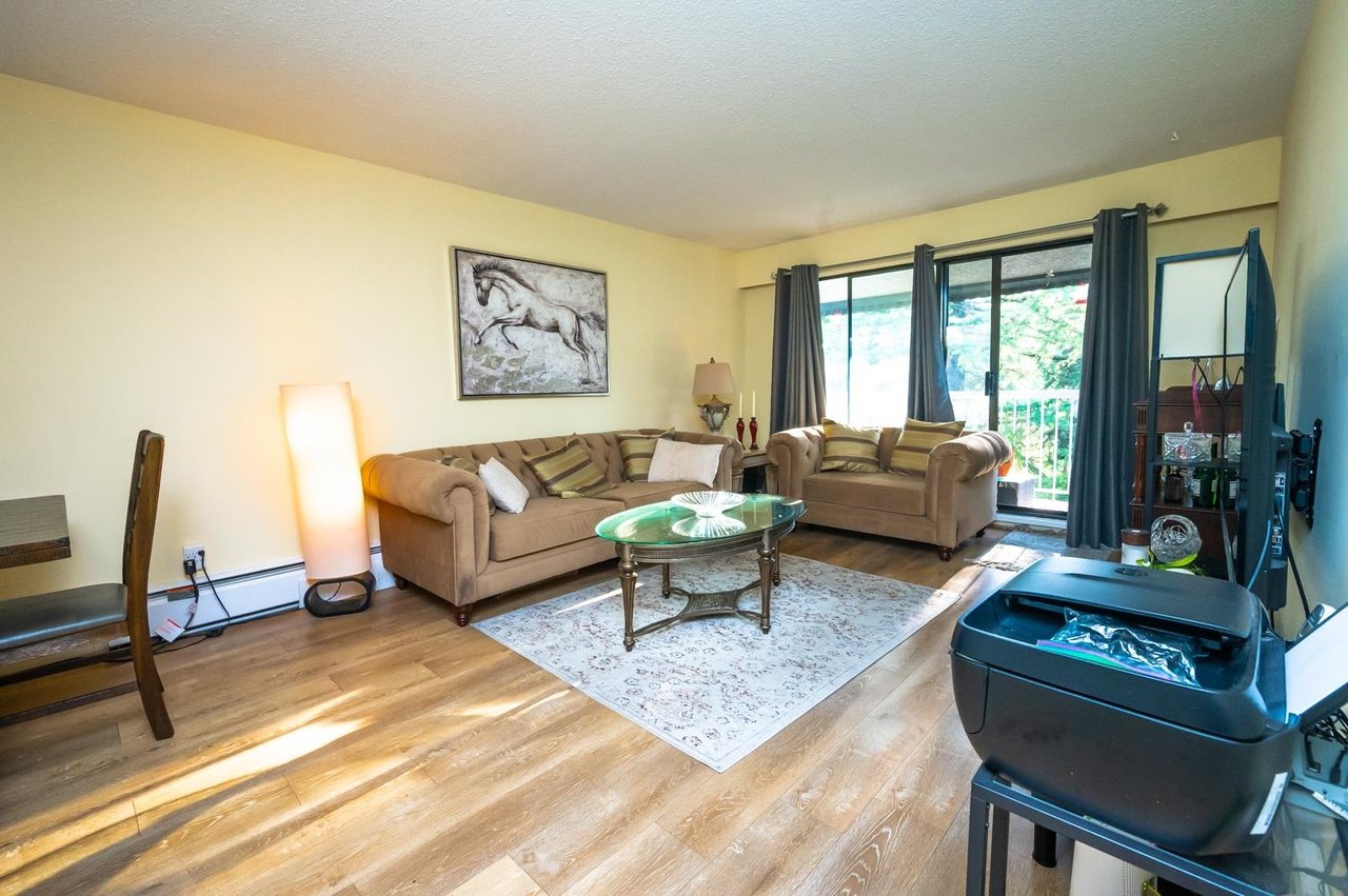 304-371 Ellesmere Ave