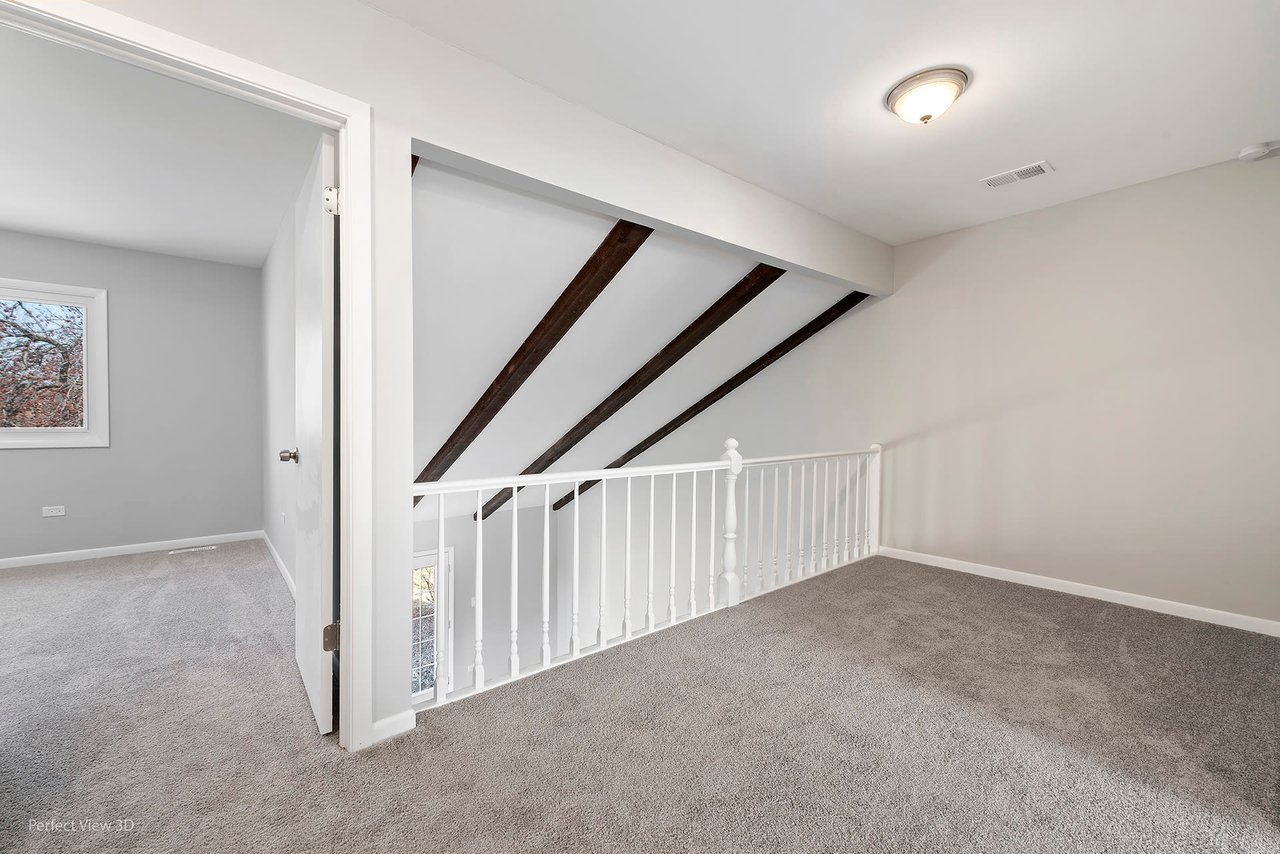 1506 Columbia Ct, Elk Grove Village, IL 60007