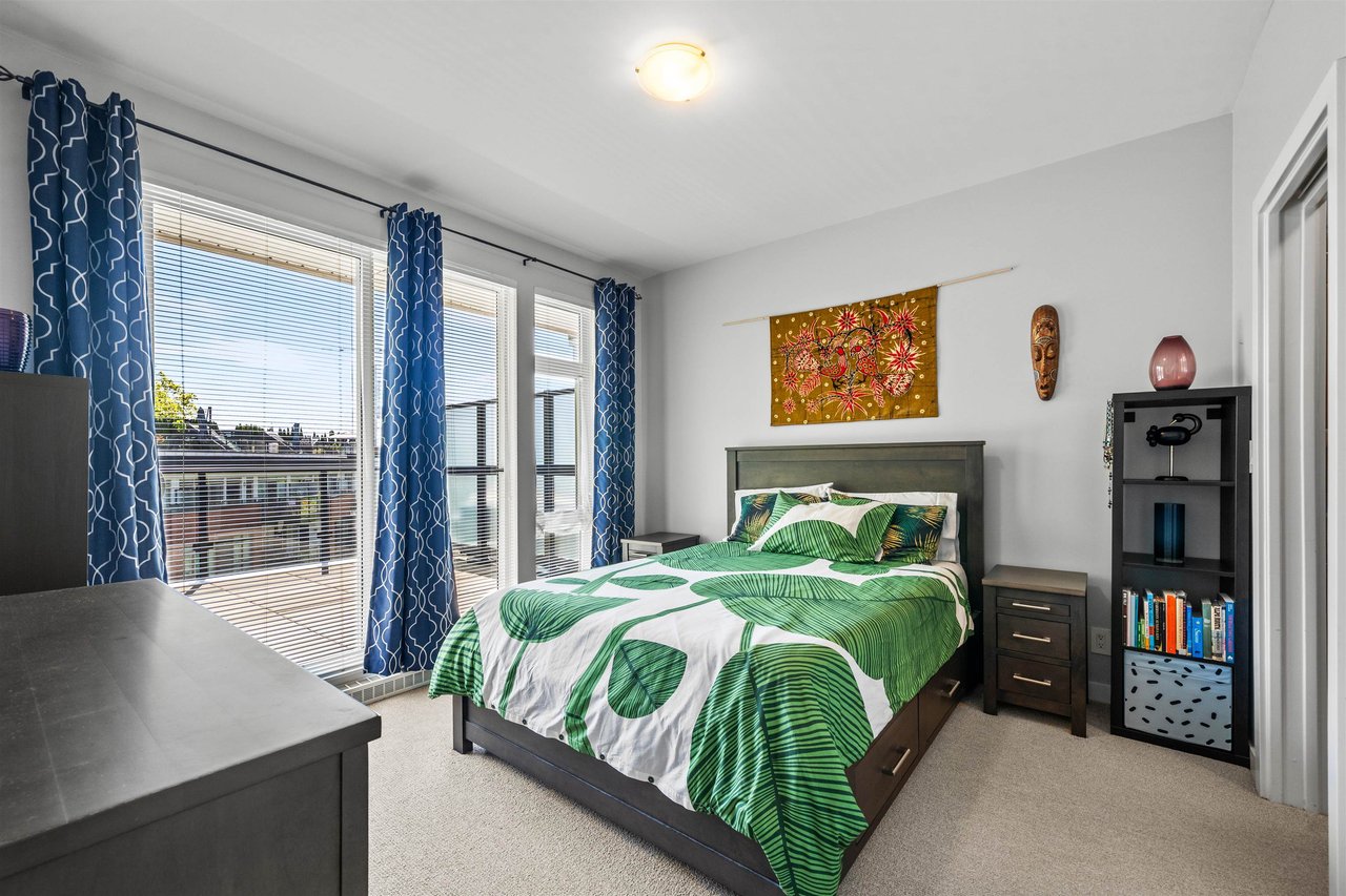 311-28 E Royal Ave