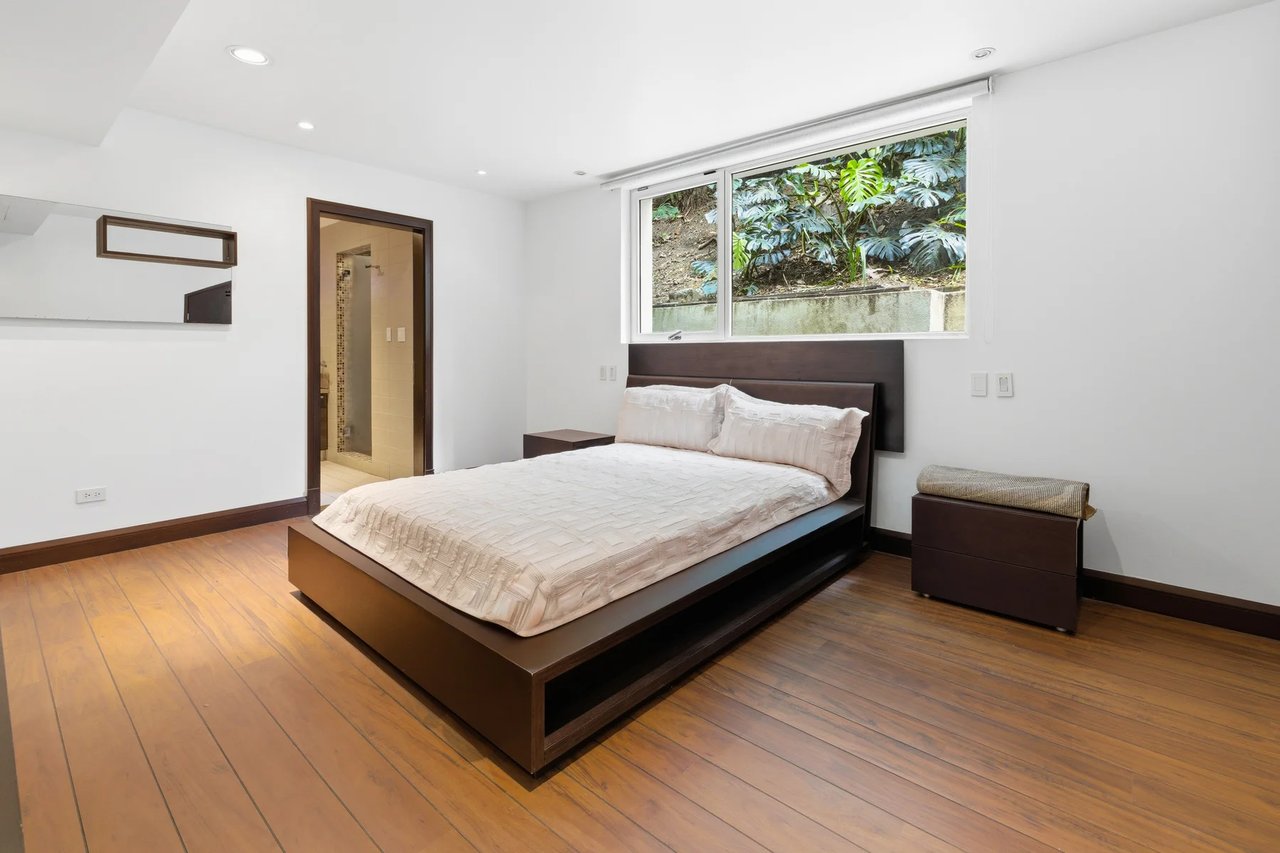 Panoramic Valley Views Retreat, Santa Ana, San Jose