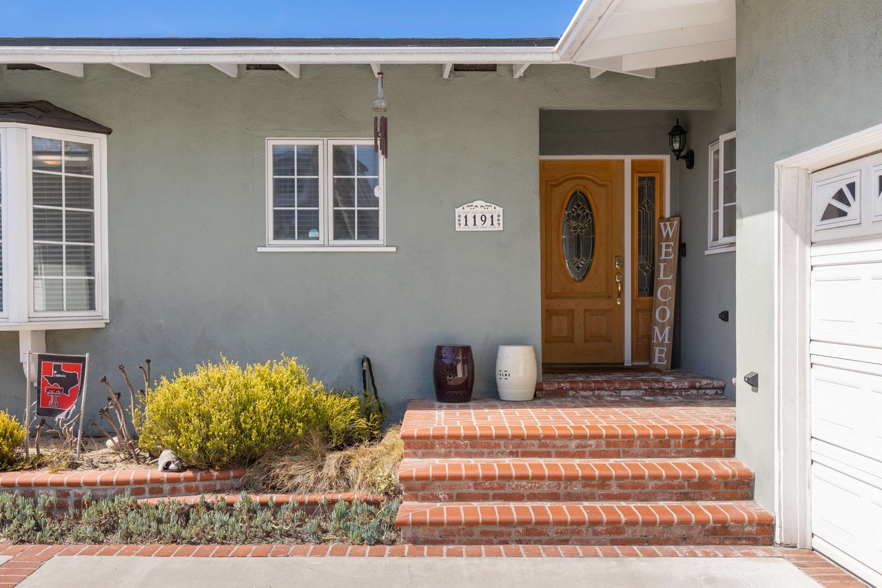 Charming inside and out in East Manhattan Beach