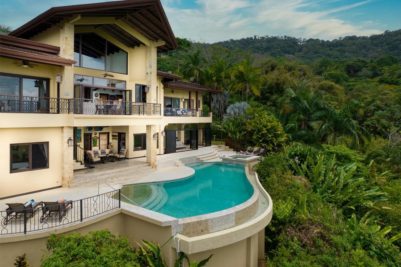 Luxury Ocean View Home, Dominical, Puntarenas