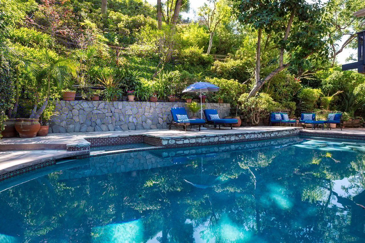 Considerable Country Retreat in the Canyon