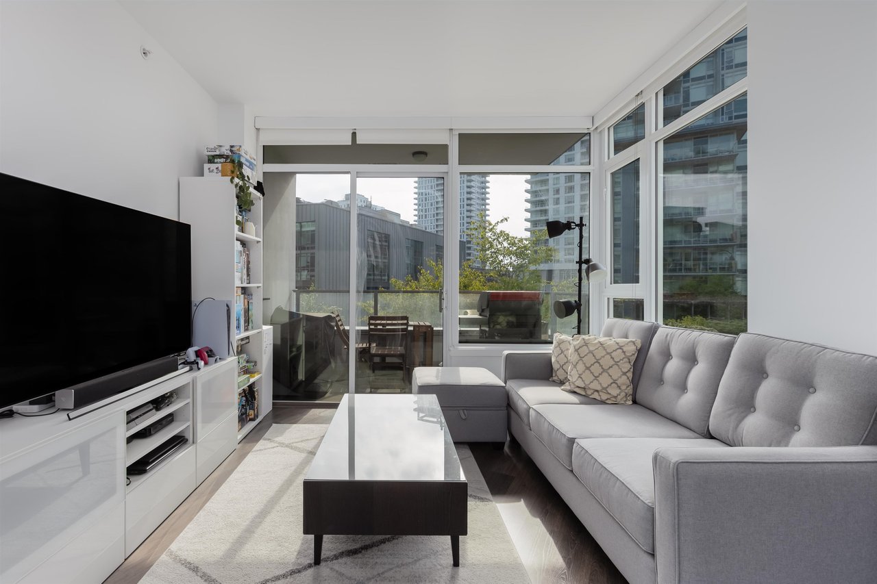 305-3557 Sawmill Cres