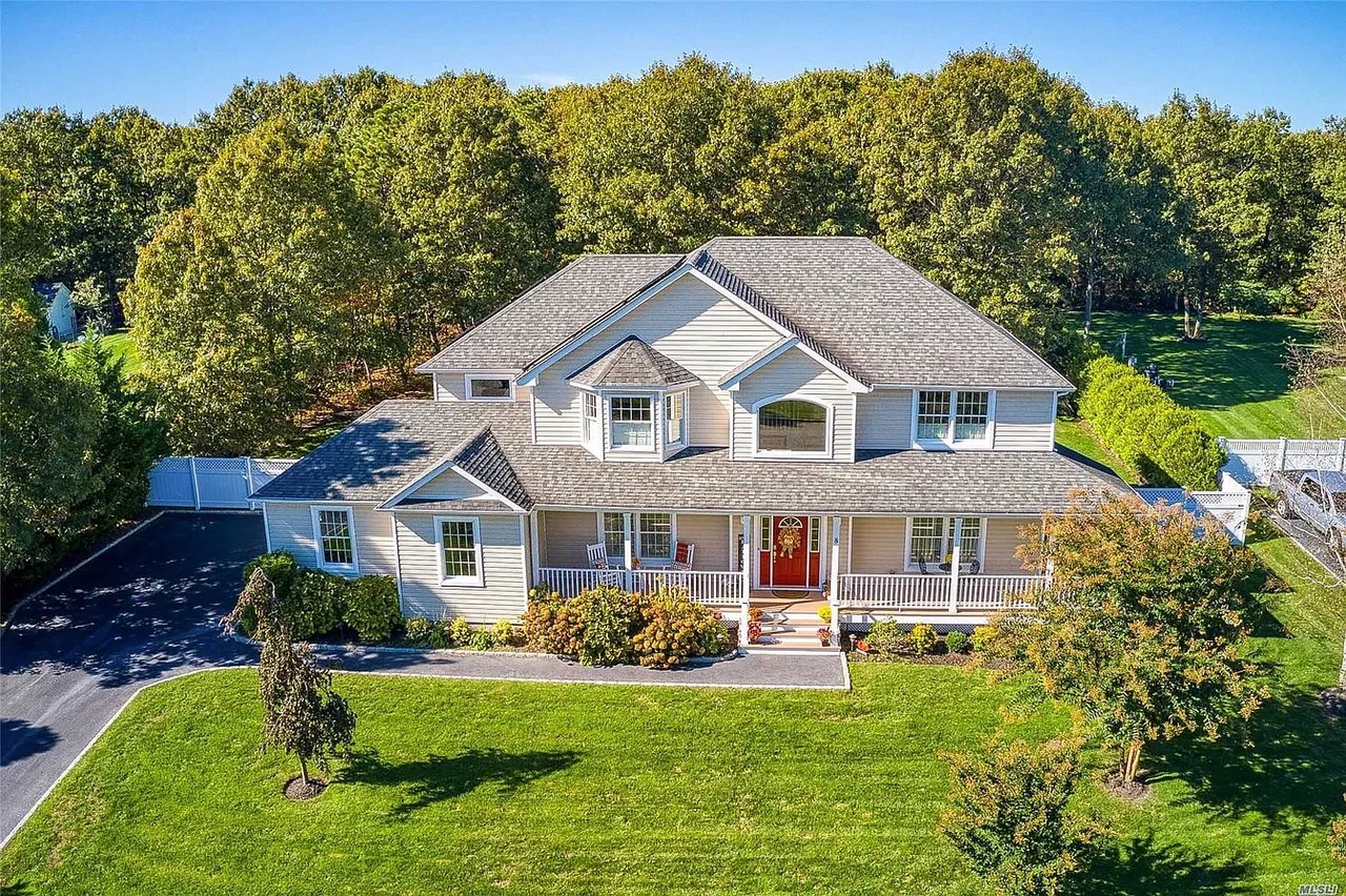 8 Boisenberry Ln