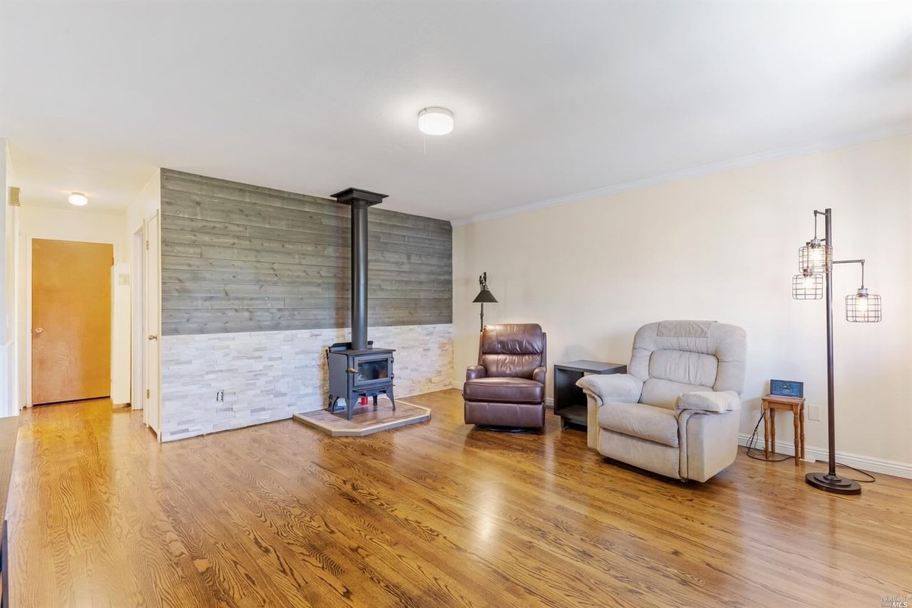 330 Lucas Cir