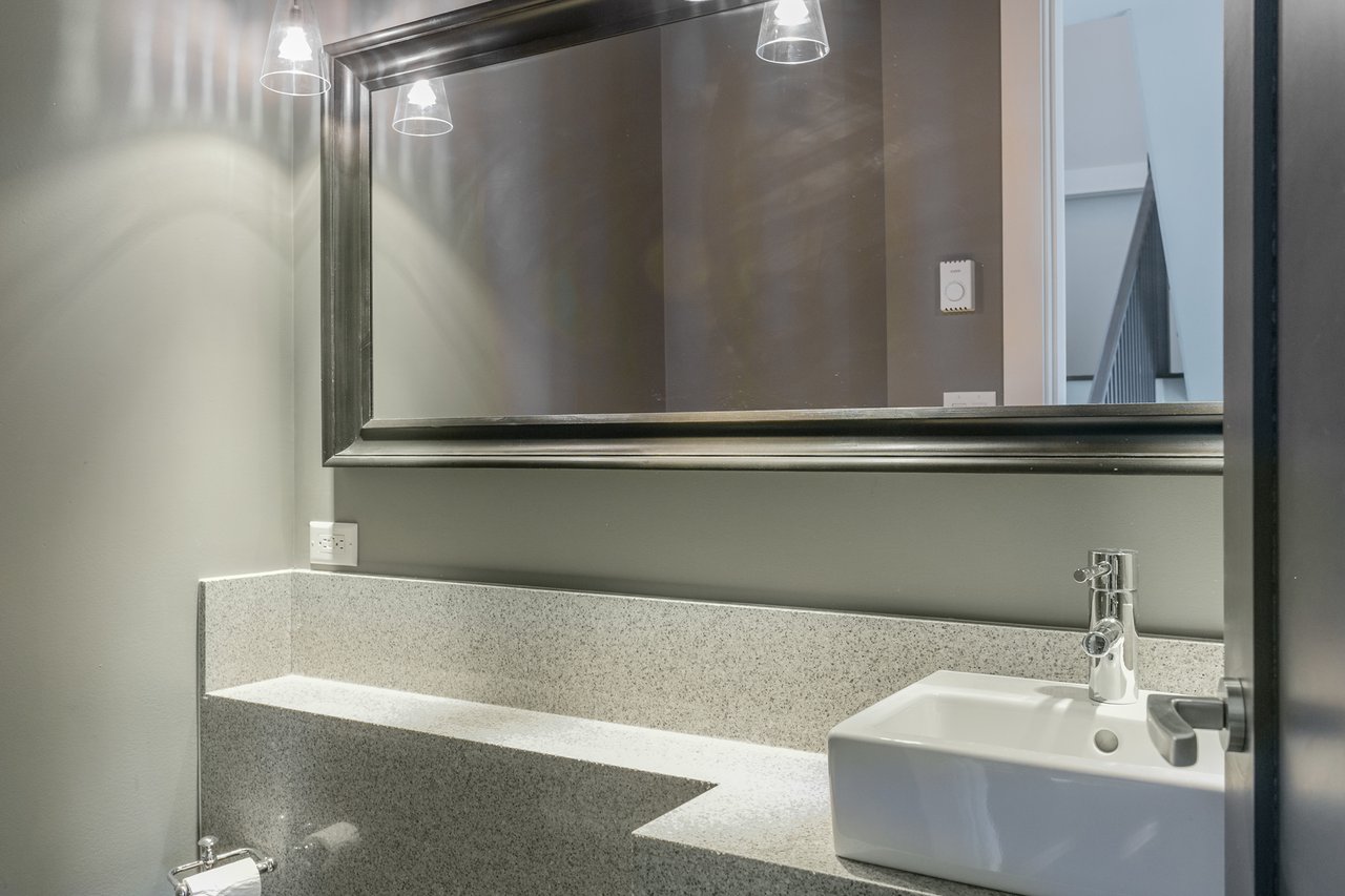 3233 West 3rd Ave, Kitsilano