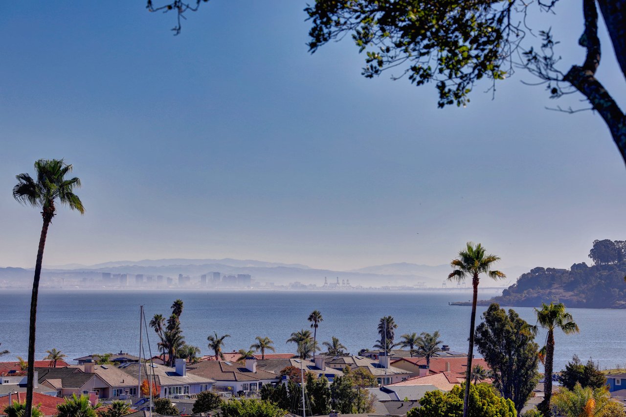 Newly Remodeled Home with Bay Views 