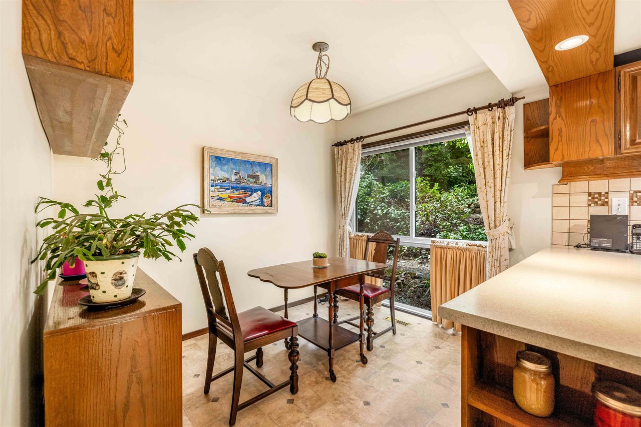 7-4957 Marine Dr