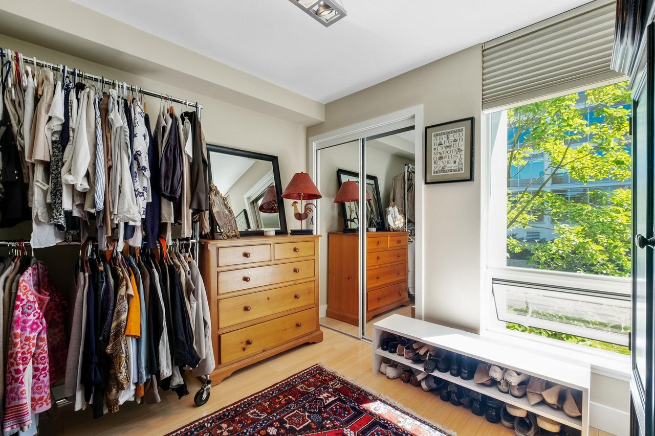 1566 W 8th Avenue, Vancouver