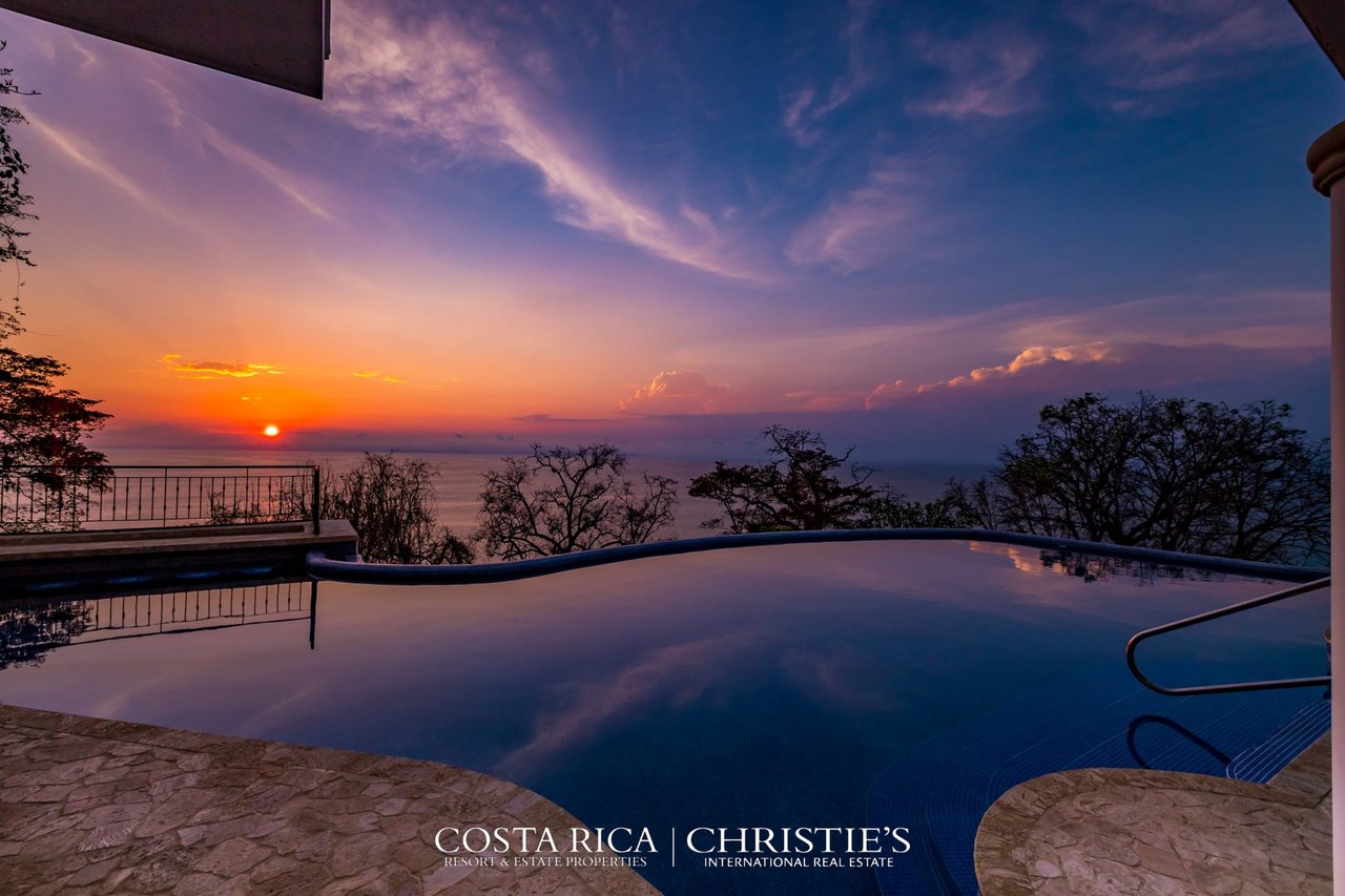 Casa Blanca Exquisite Ocean View Villa