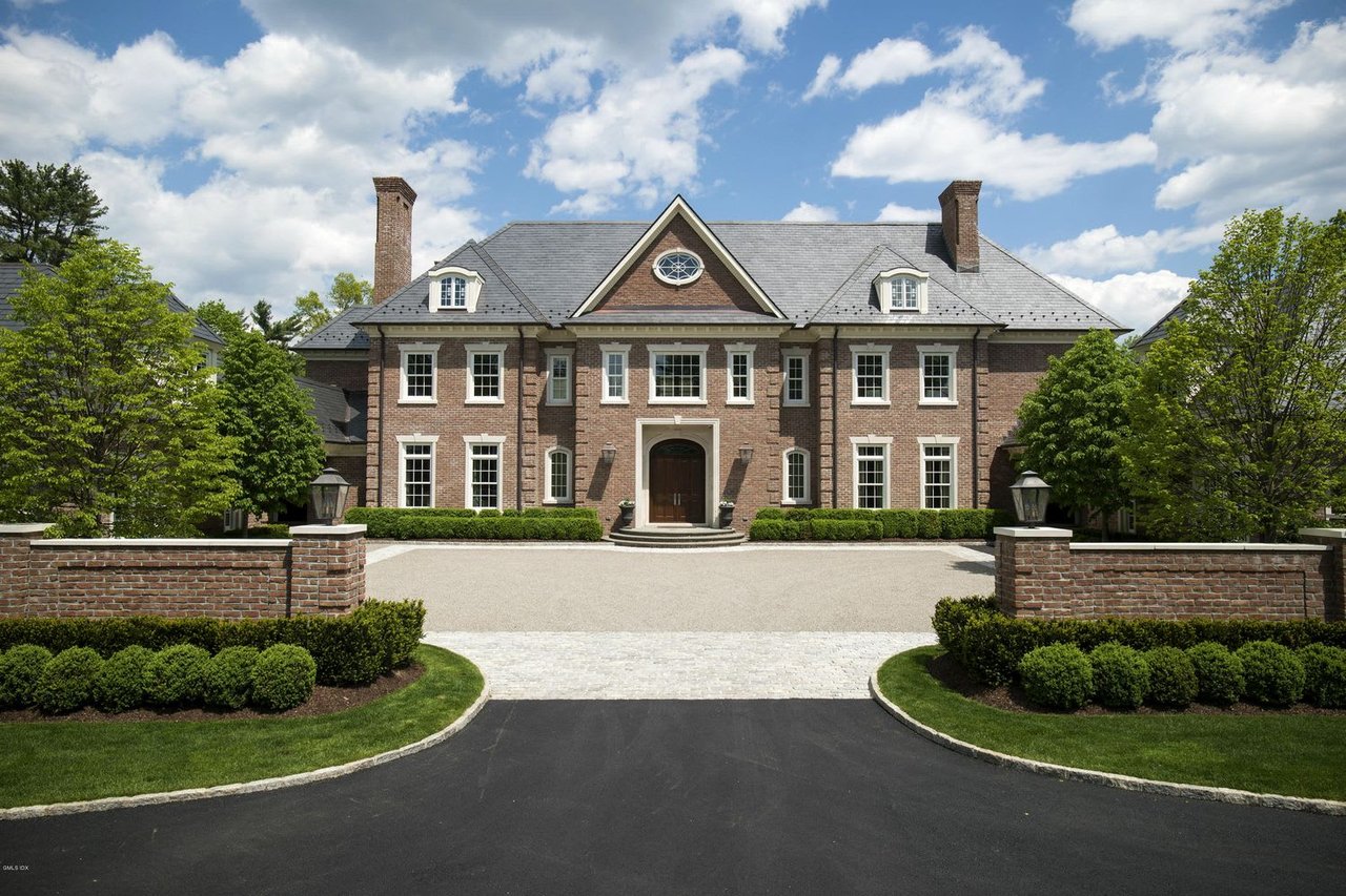 547 LAKE AVE