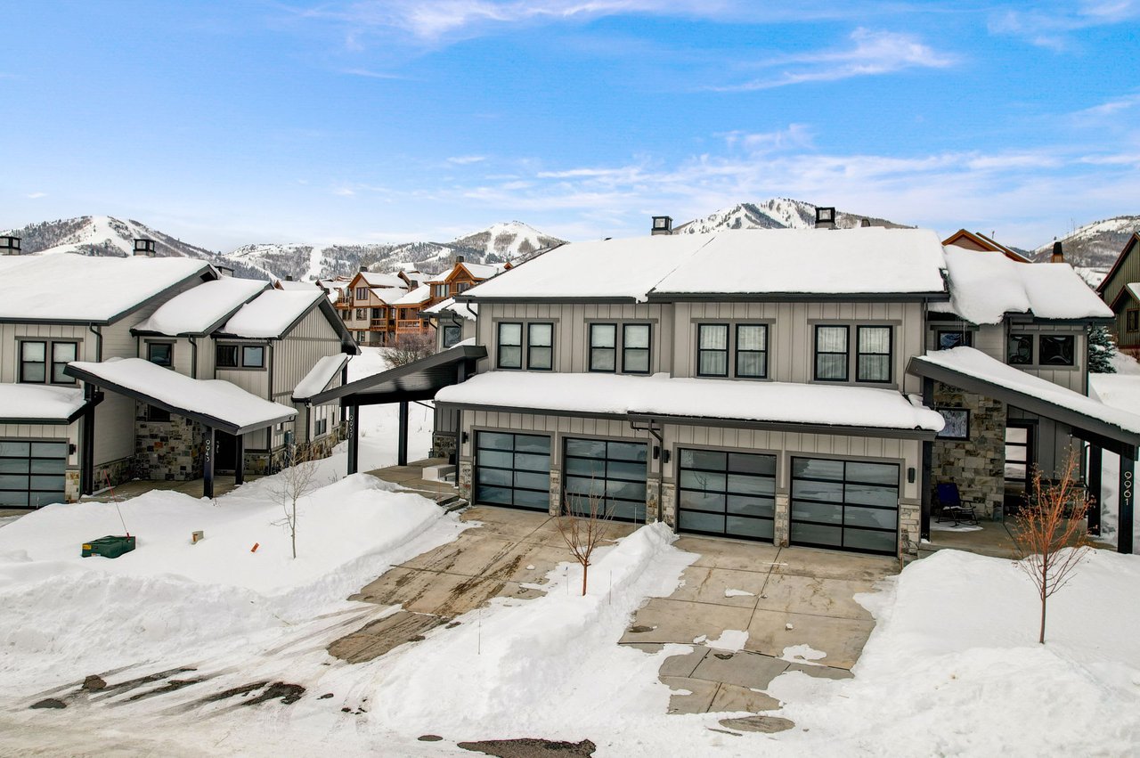 9957 N Meer Circle