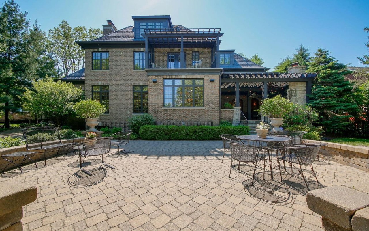 8 Outdoor Living Space Ideas to Spruce Up Your Home