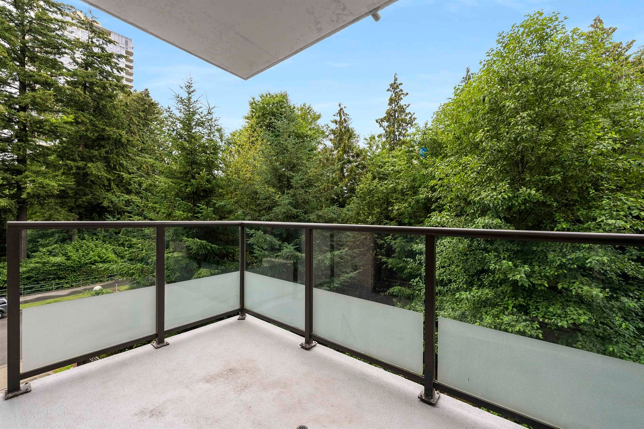 303-7088 18th Ave