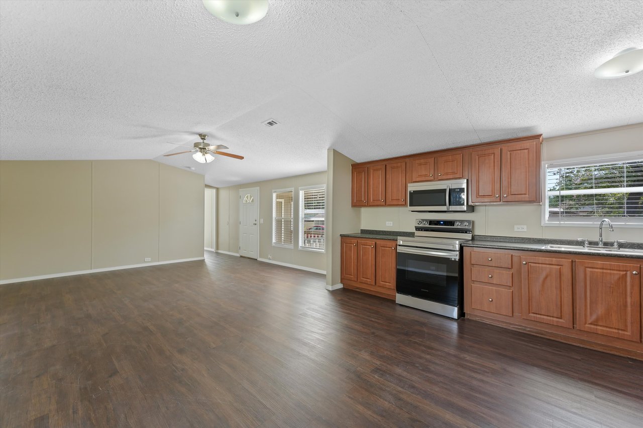 21157 Russell