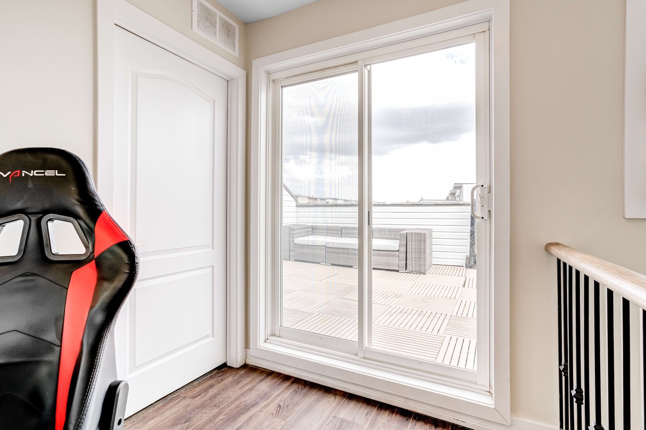 112-2 Dunsheath Way