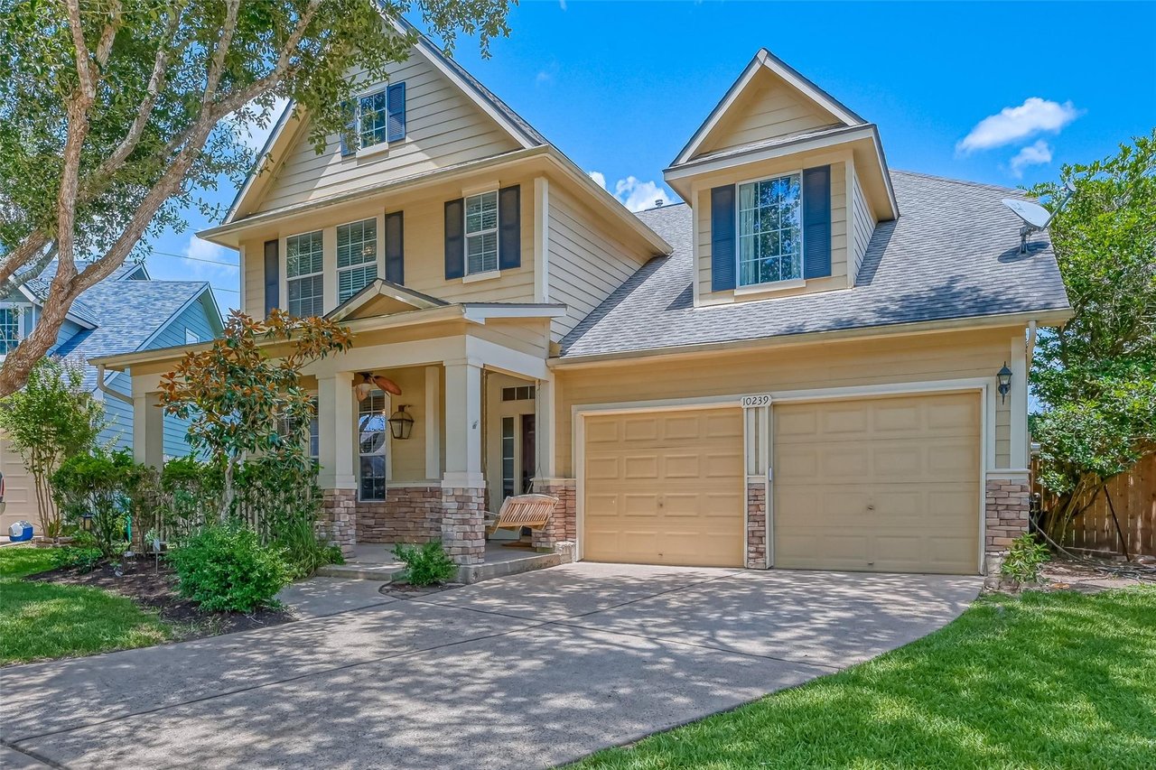 10239 Iris Lane