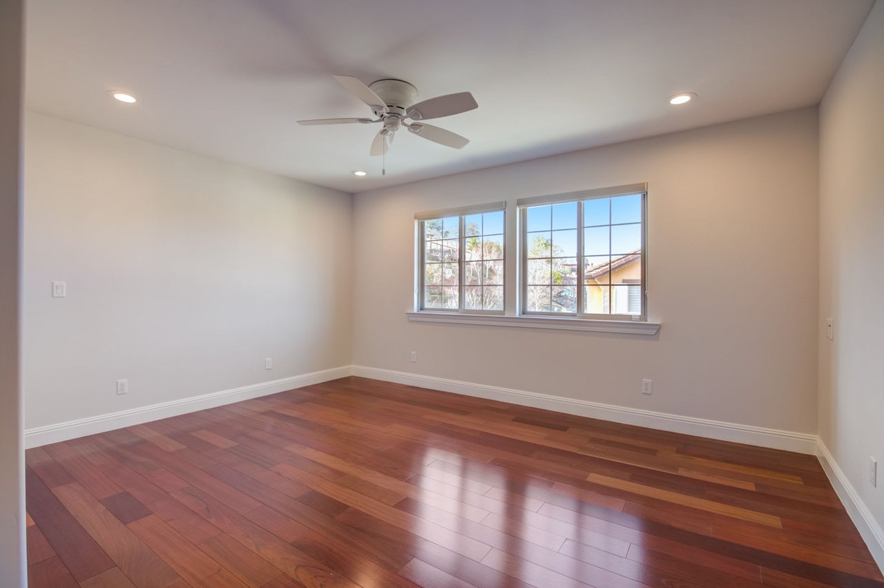 3902 Mars Court