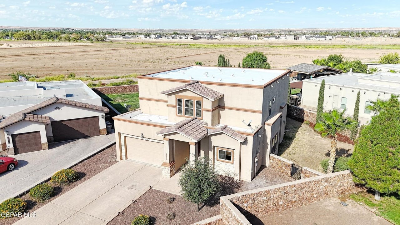 6065 Via De Los Arboles
