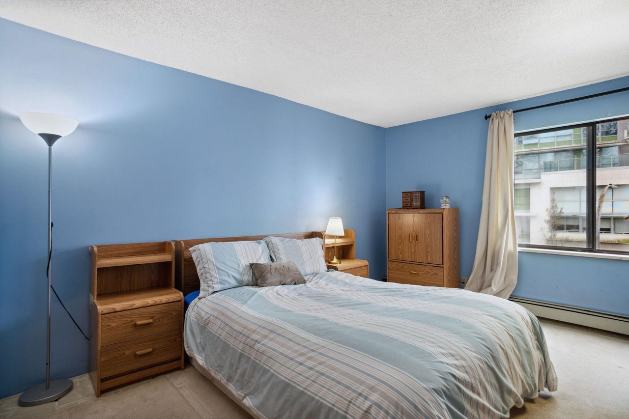 210-8400 Lansdowne Rd