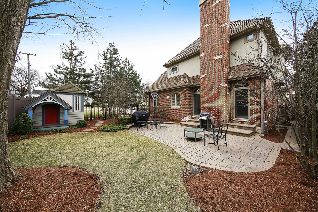Appointed With Timeless Architecture & Unsurpassed Elegance
