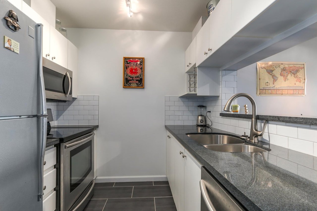 1902 - 5189 Gaston St