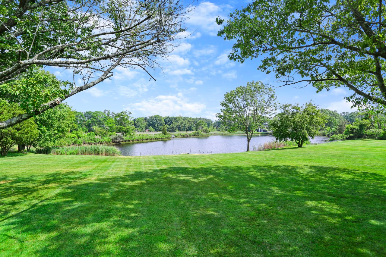 398 Greens Farms Road