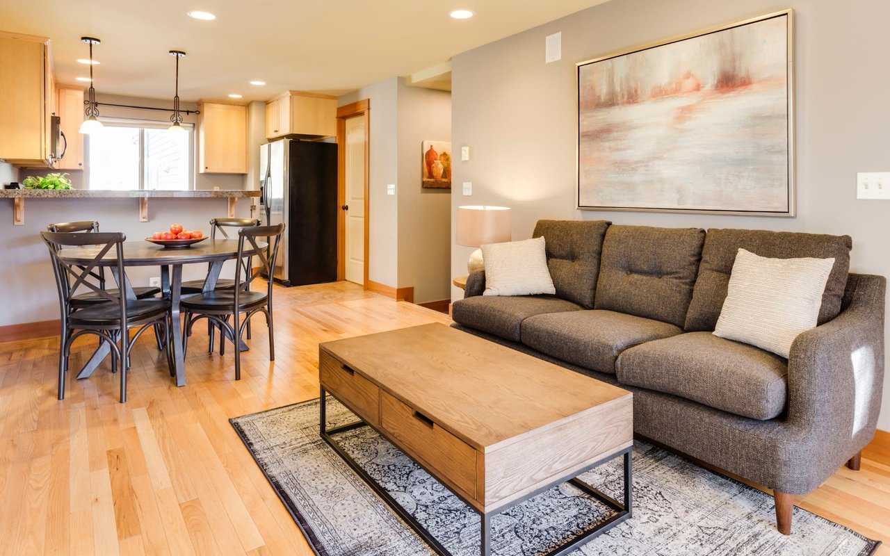 Impressive Seattle Houseboat Finds A Buyer – Listed at $2,150,000