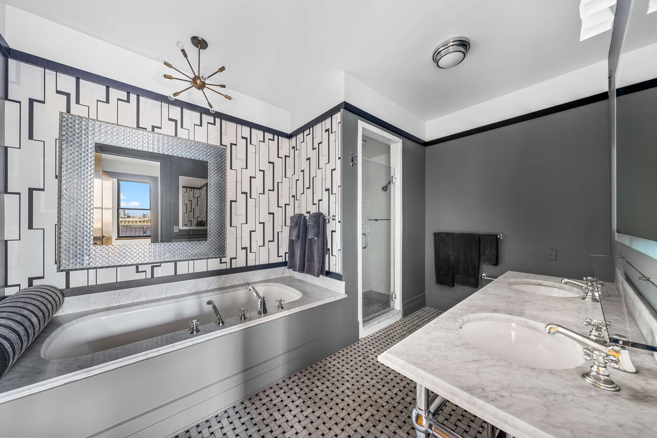 30 Main Street, Unit PHB