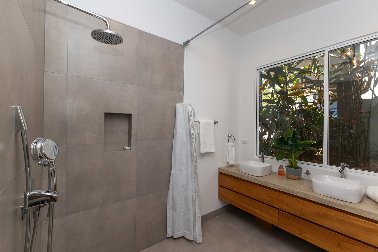 Luxurious Mountain Villa Retreat, Perez Zeledon, San Jose