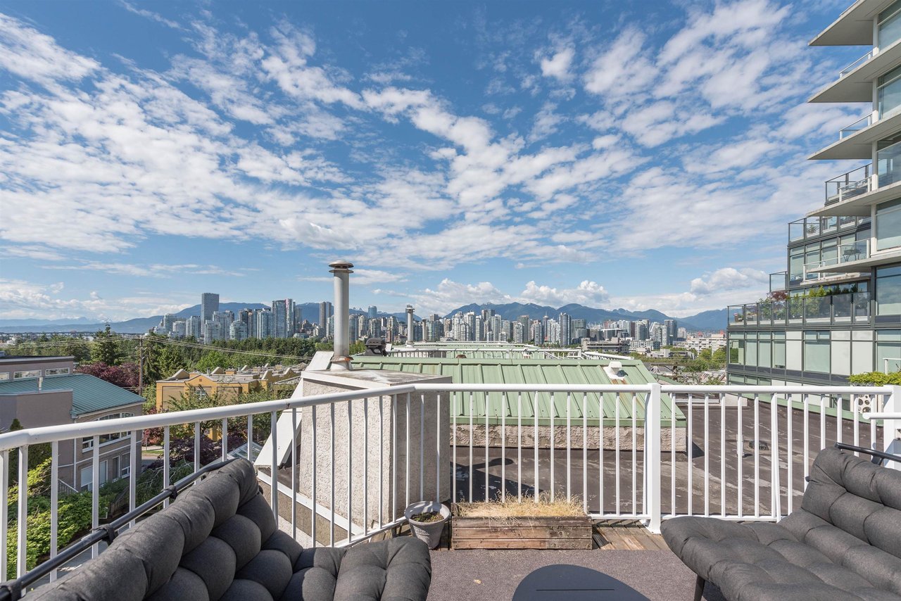 208-788 W 8th Ave