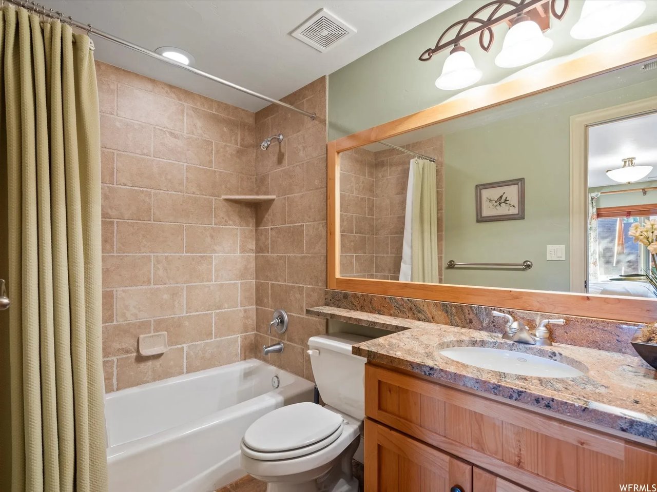 5823 E Elkhorn Dr