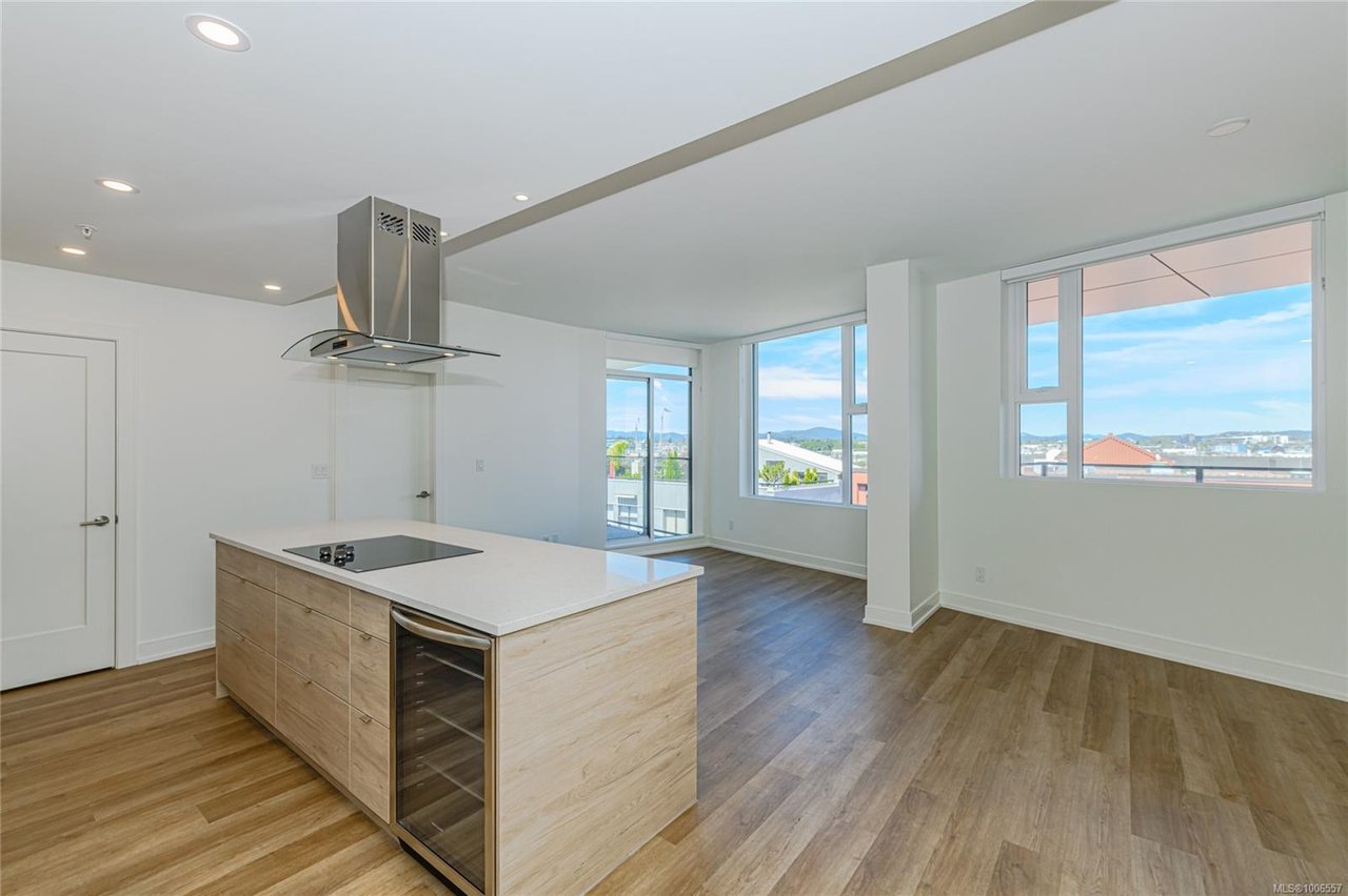 903-1628 Store St, Victoria