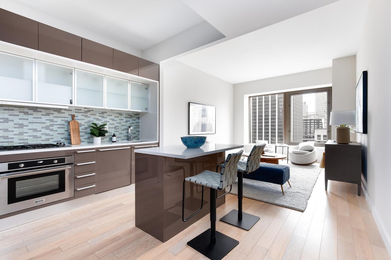 75 Wall Street, Apt 31-E