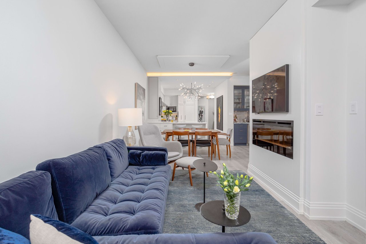 Yorkville Boutique Renovated Suite