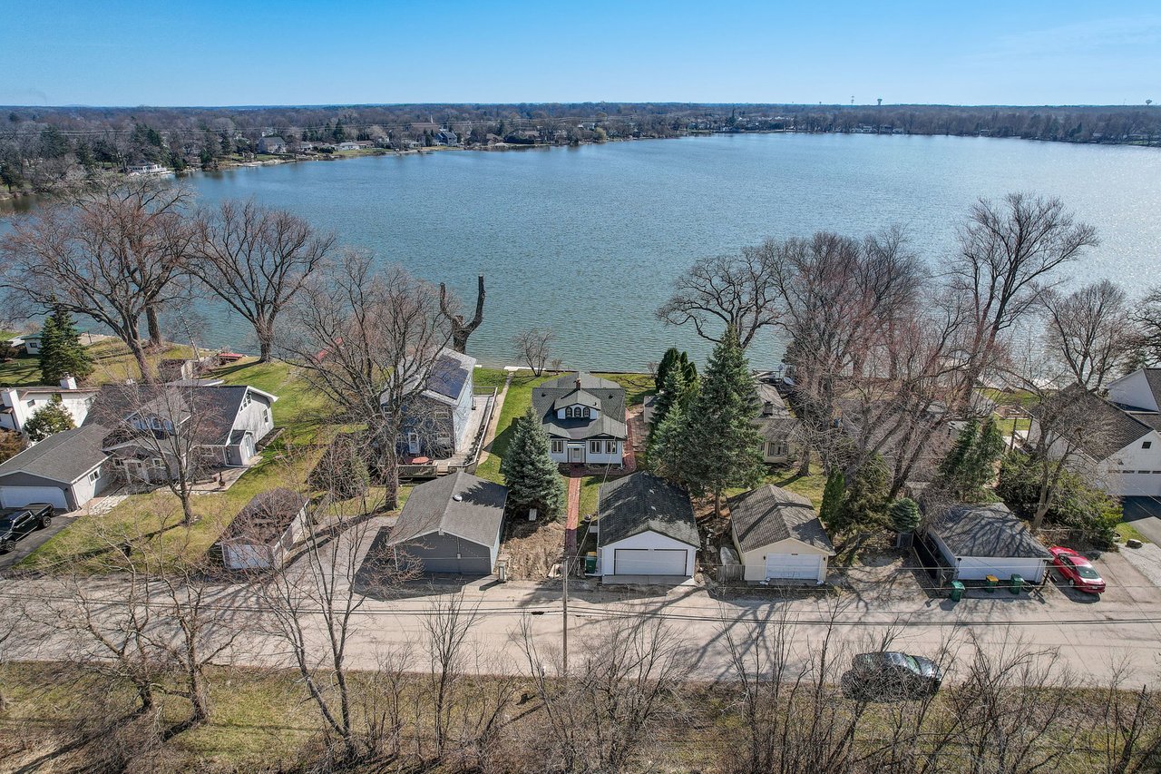 Unlock Your Dream Home in Grayslake, IL Today