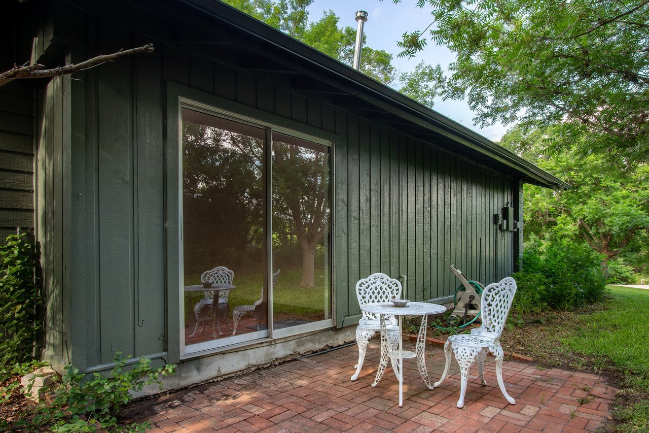6215 Walnut Hills Dr