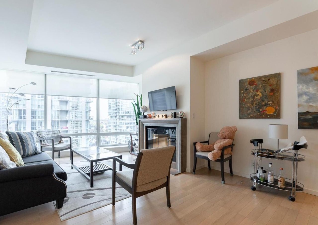 Suite 2604 -180 University Avenue