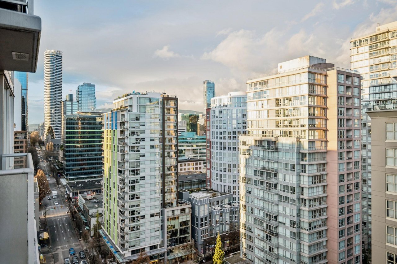 2103-1001 Richards Street, Vancouver