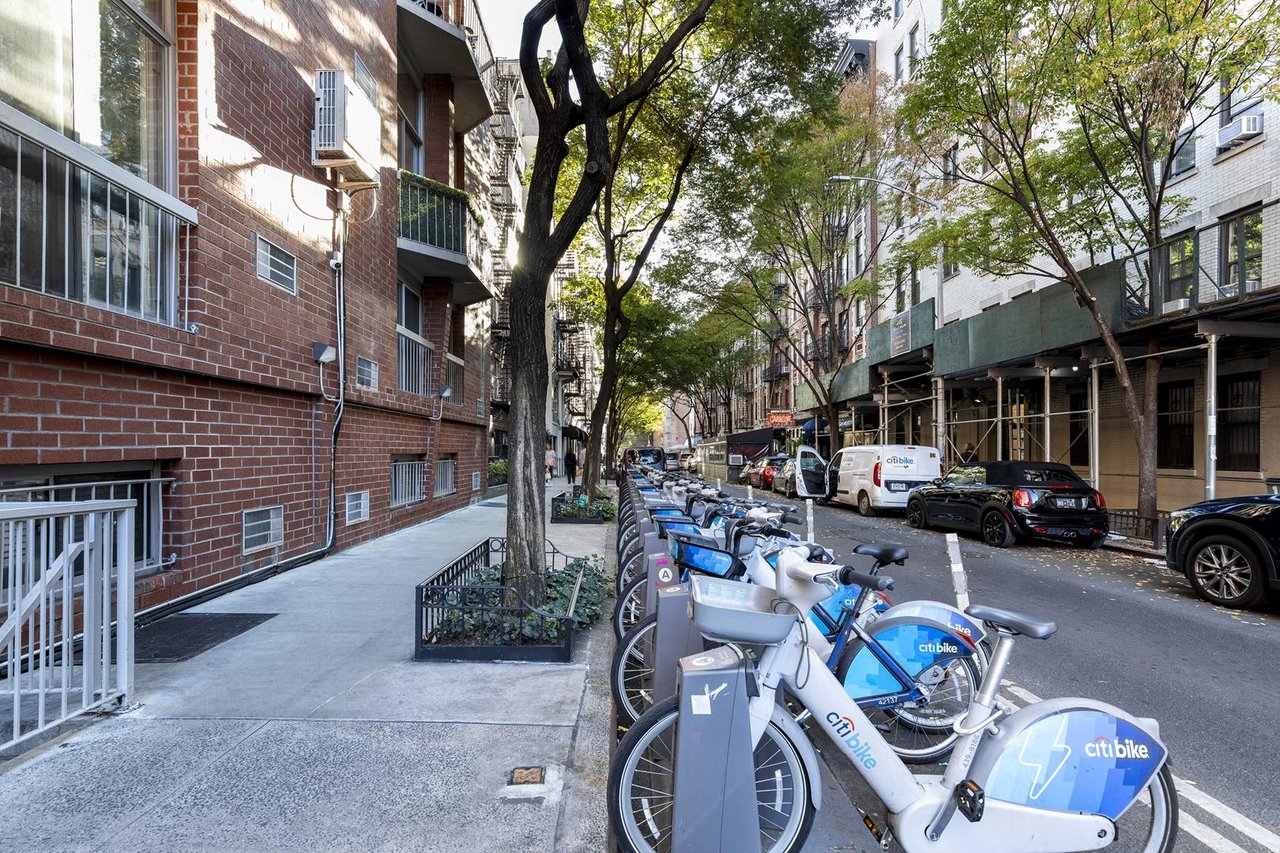 184 Thompson Street, Apt 6-H