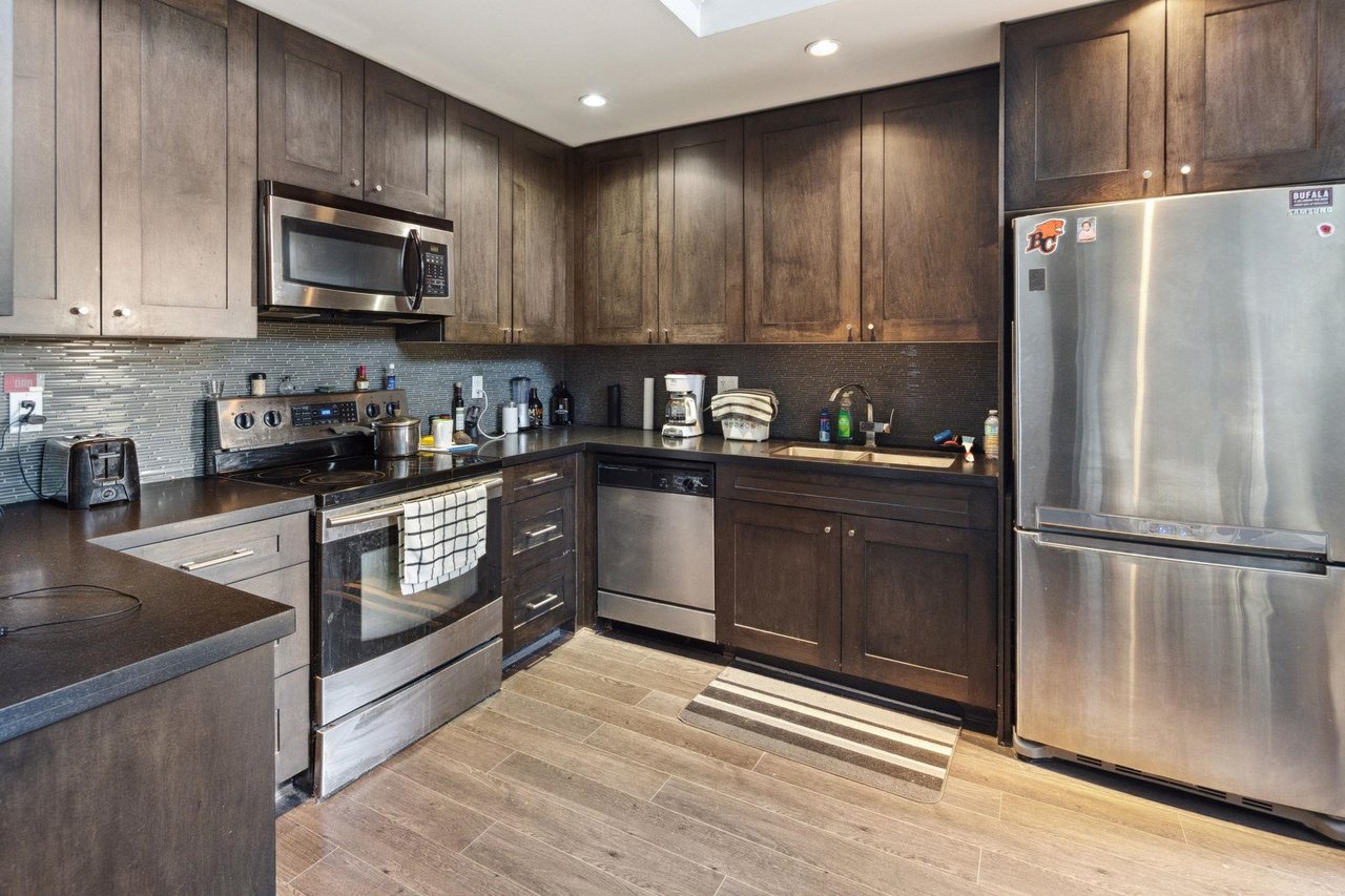 739 Westmoreland Cres