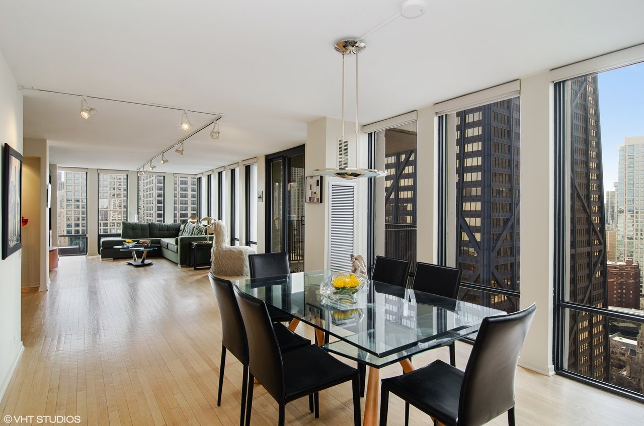 200 E Delaware Pl, #33F