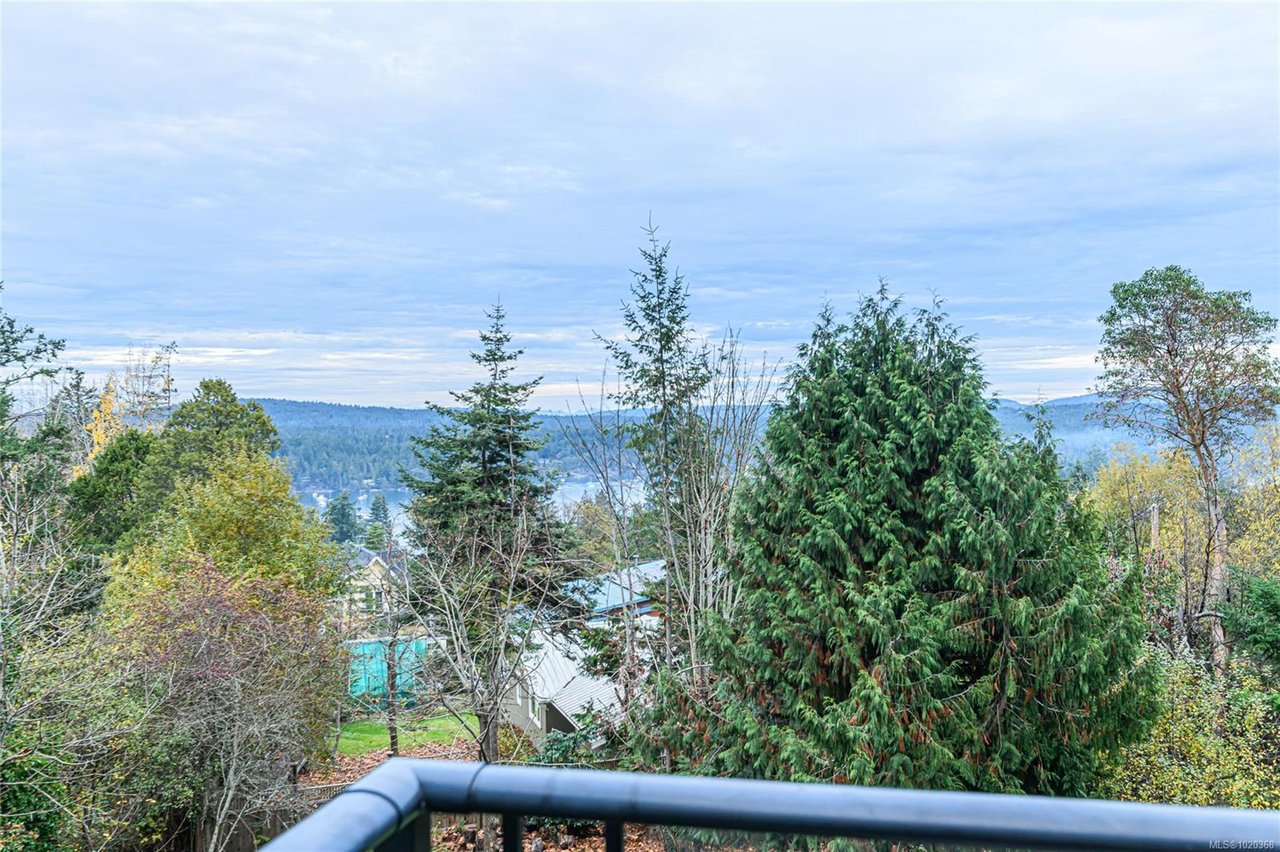 140 Mt. Baker Cres
