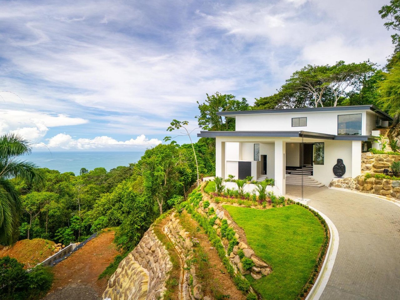 Contemporary Wellness Estate, Dominical, Puntarenas
