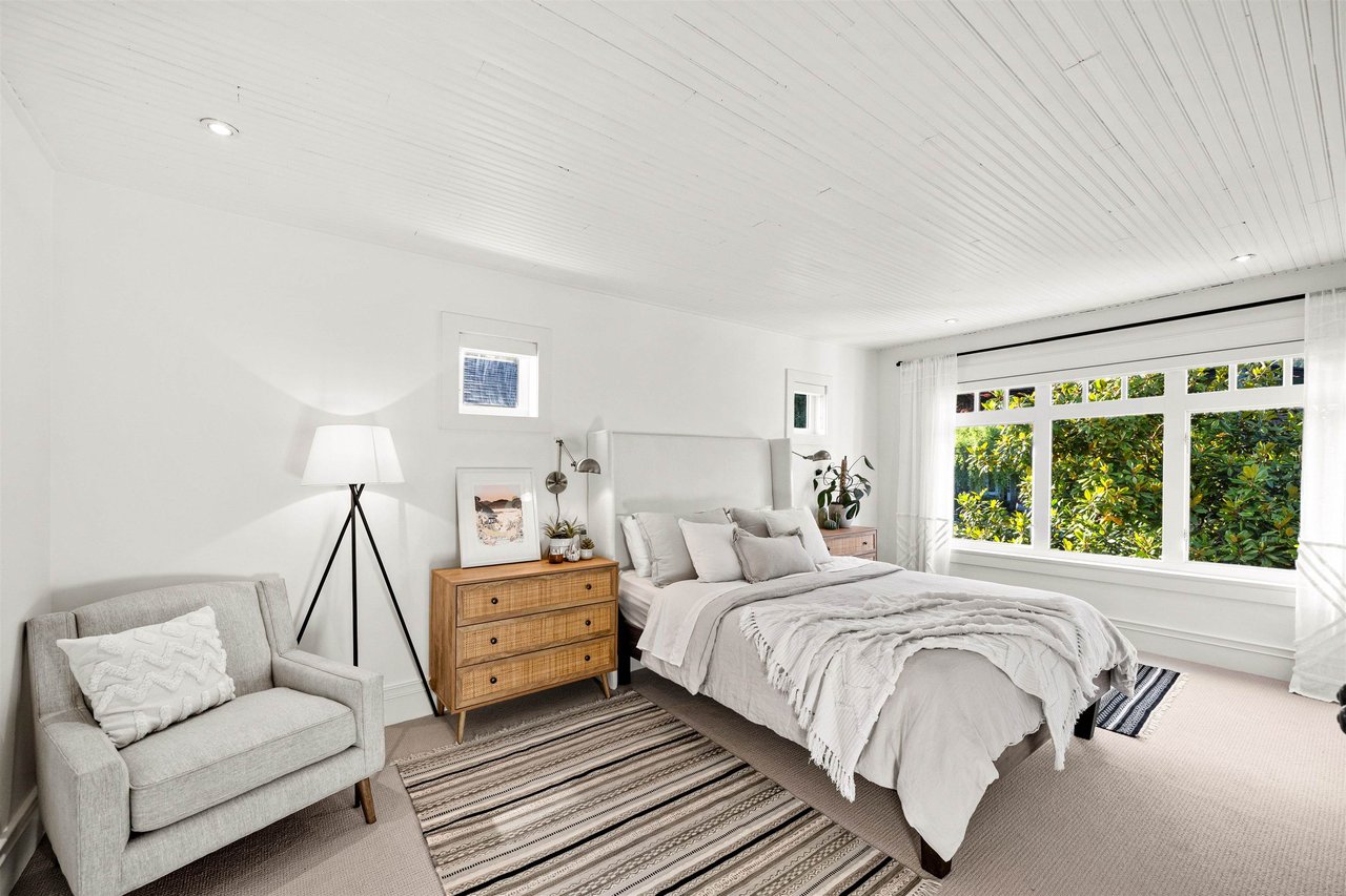 4365 Raeburn Street, North Vancouver