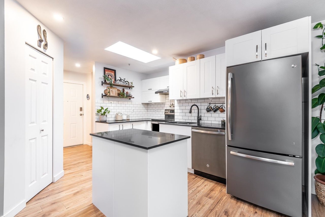C311-40140 Willow Cres