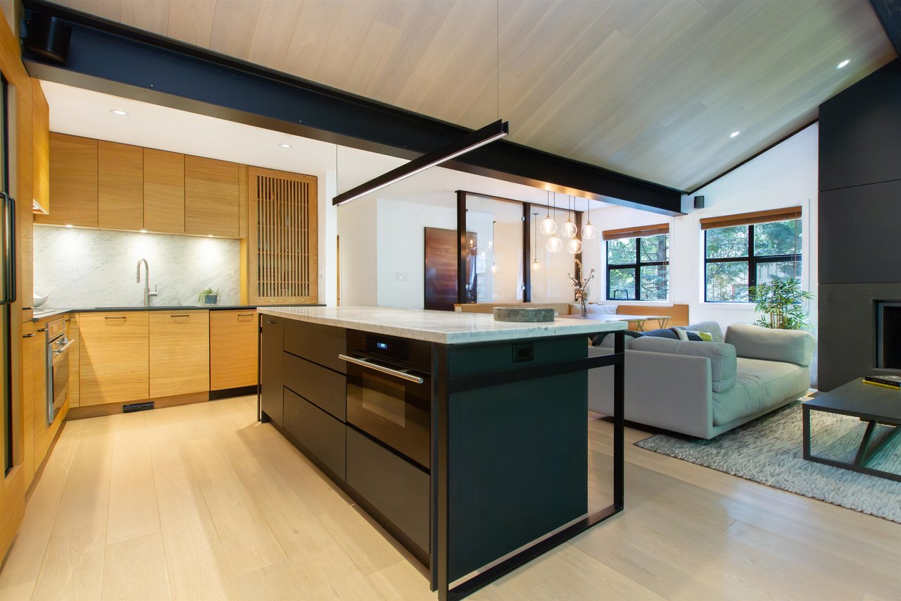 45D-4652 Blackcomb Wy
