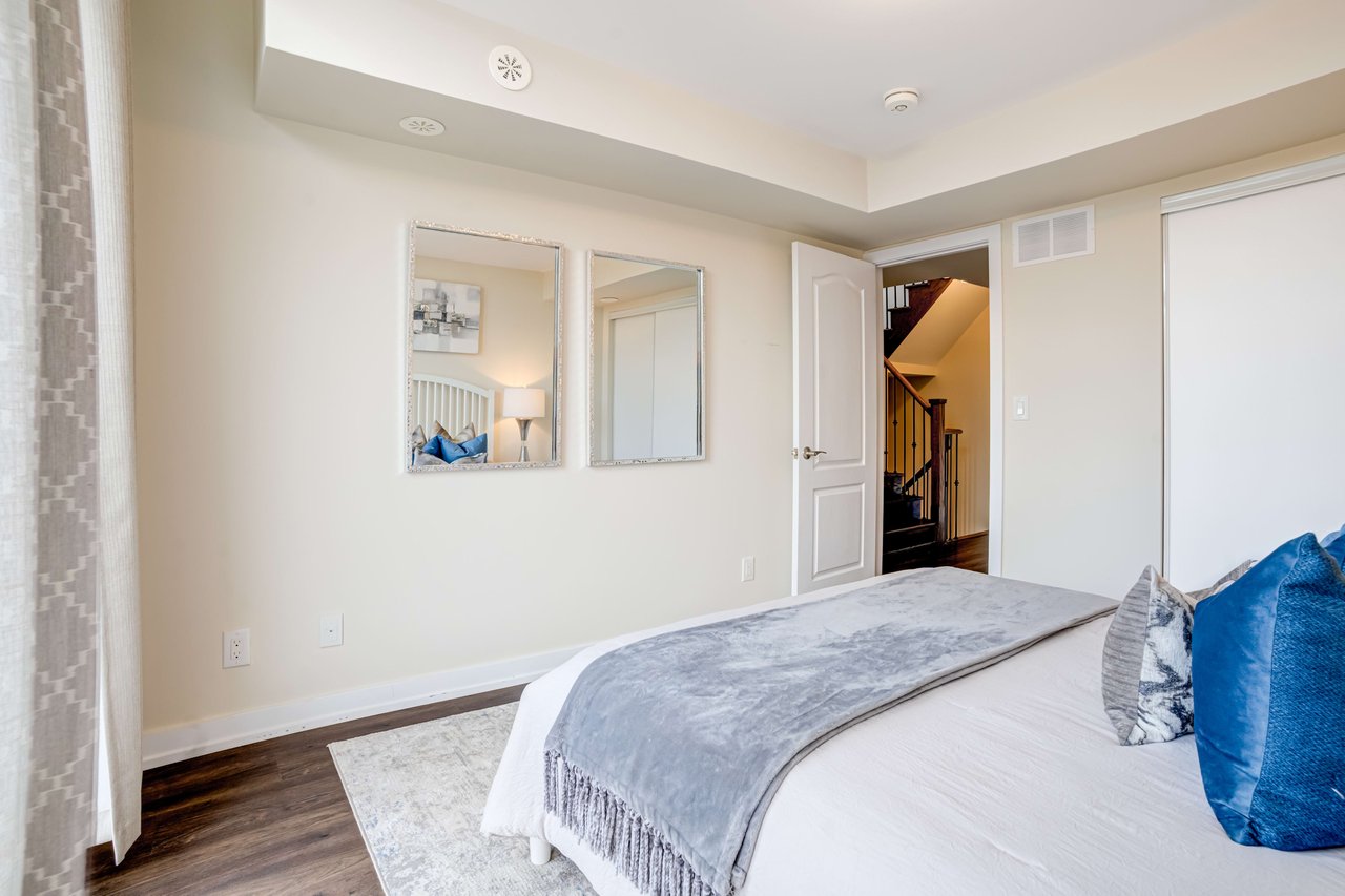 112-2 Dunsheath Way
